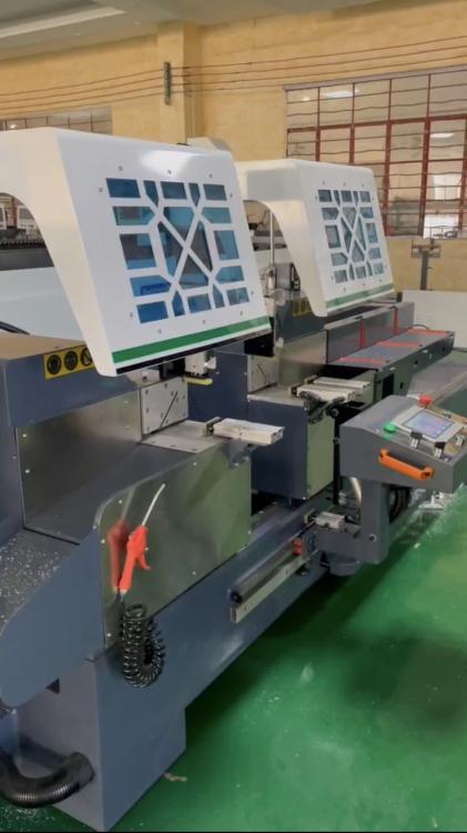 Máy cắt nhôm nội thất 2 đầu CNC