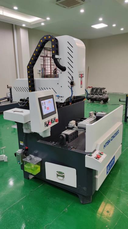 Máy phay CNC hành trình 800 Máy phay CNC hành trình 800